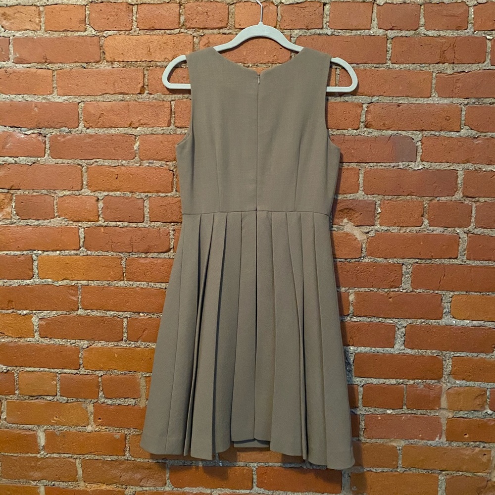 J Crew Collection Camel 100% Wool pleated sleeveless dress Size 2 S EUC Preppy - Picture 2 of 4